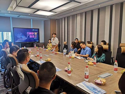 神州广告灯箱媒体,神州广告高铁椅背,神州广告看板广告,郴州市神州广告传播有限责任公司 神州广告灯箱媒体,神州广告高铁椅背,神州广告看板广告,郴州市神州广告传播有限责任公司